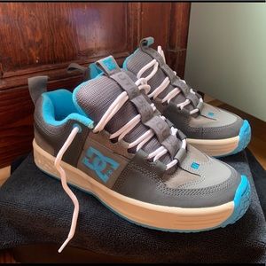 DCSHOECOUSA size US8